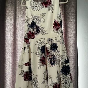 Just Taylor size 12 White w multi color flowers Dress